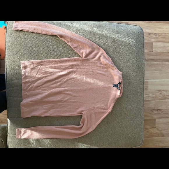 Pink sweater - Picture 1 of 1